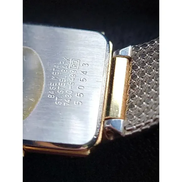 Pre-Owned Women's Seiko Gold-Tone Watch with Black Dial and Mesh Band - Picture 9 of 9